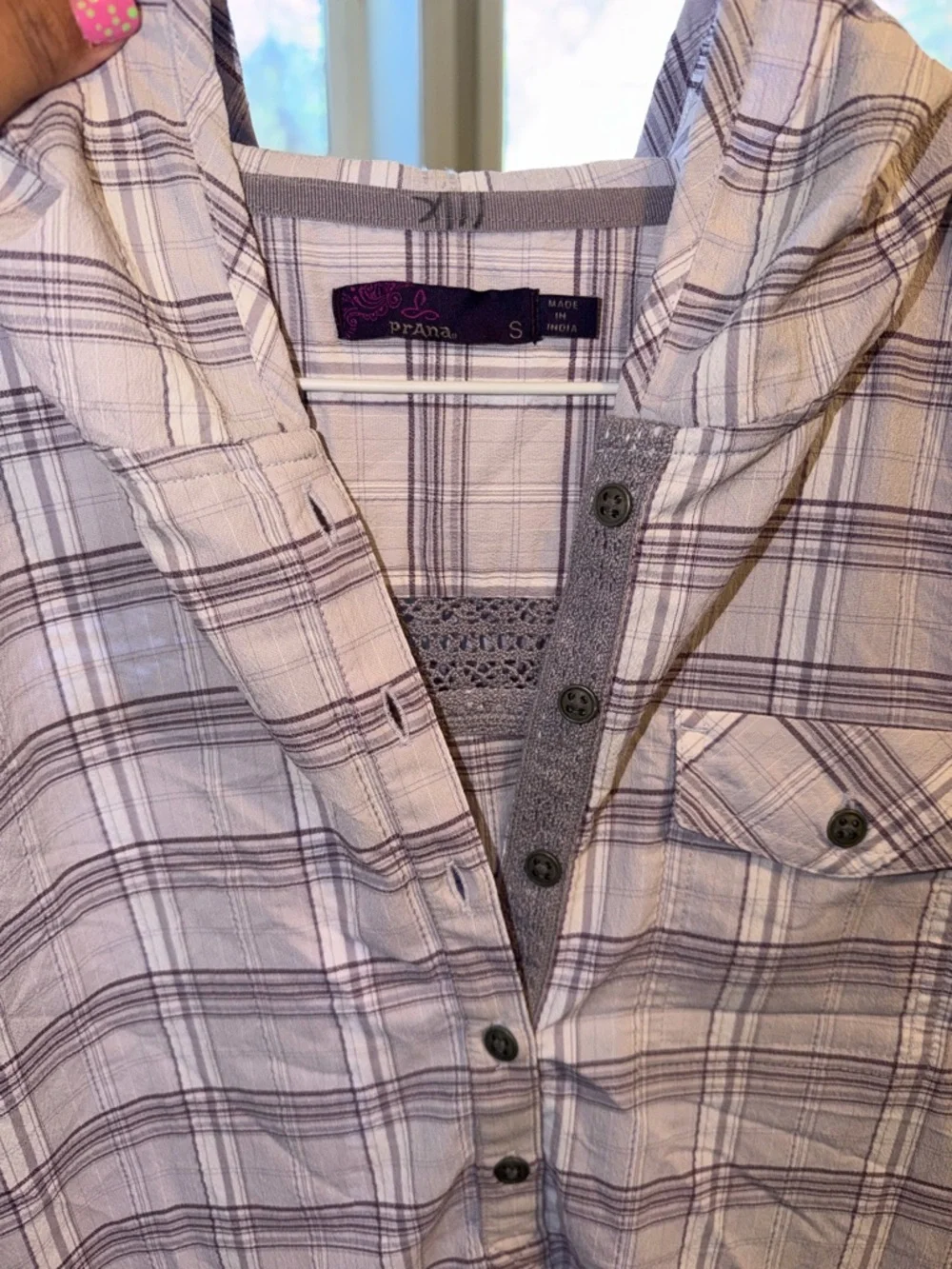 Prana sun shade button down top size small - Picture 8 of 8